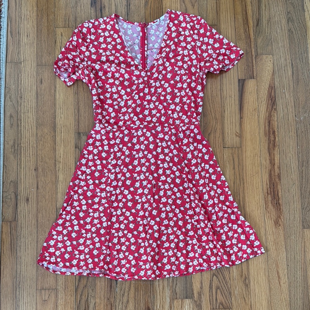 GAP Red Floral Short Sleeve Dress